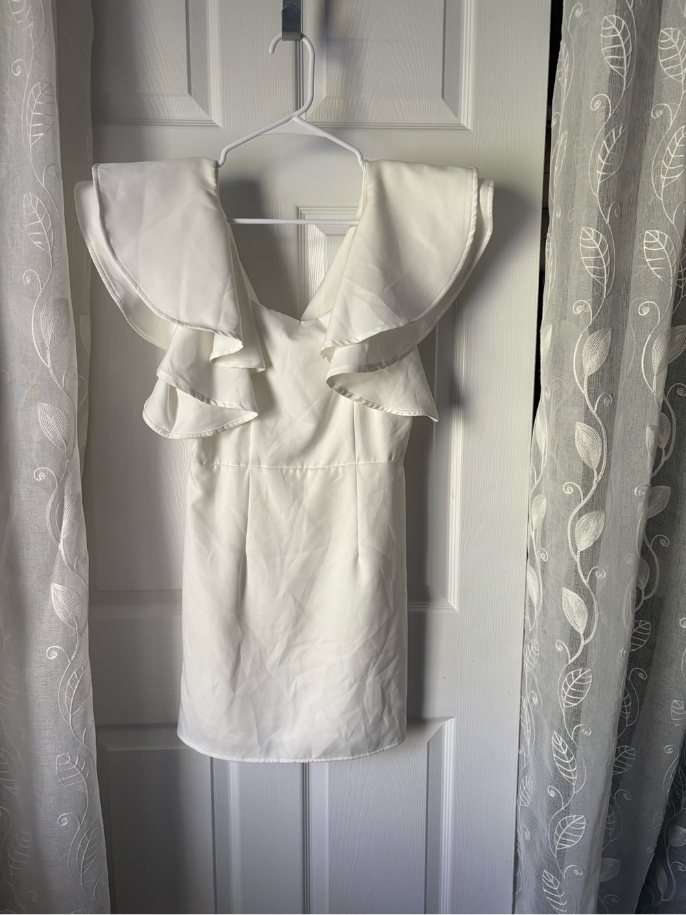 New NWT Cousin Couture Ruffled Shoulder babydoll Mini Dress size S back zipper
